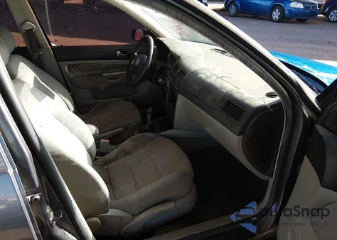 2004 Volkswagen Jetta Gls 1.8T из США, поврежденный, VIN 3VWSE69M54M117897